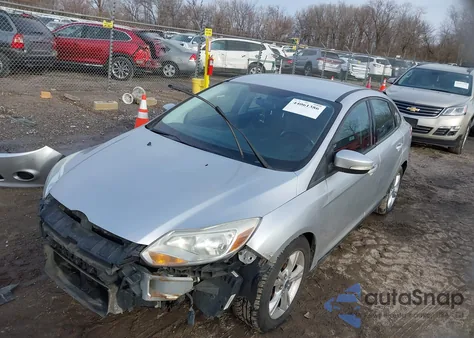 2013 Ford Focus Se z USA, uszkodzony, nr VIN 1FADP3F21DL261073